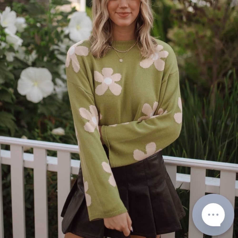Vestique | Green Floral Sweater